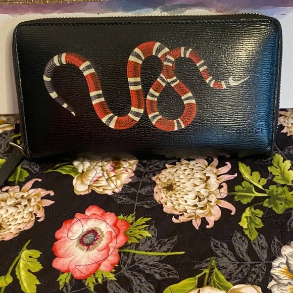AUTH Gucci King Snake Black Long Zip wallet - Picture 2 of 16